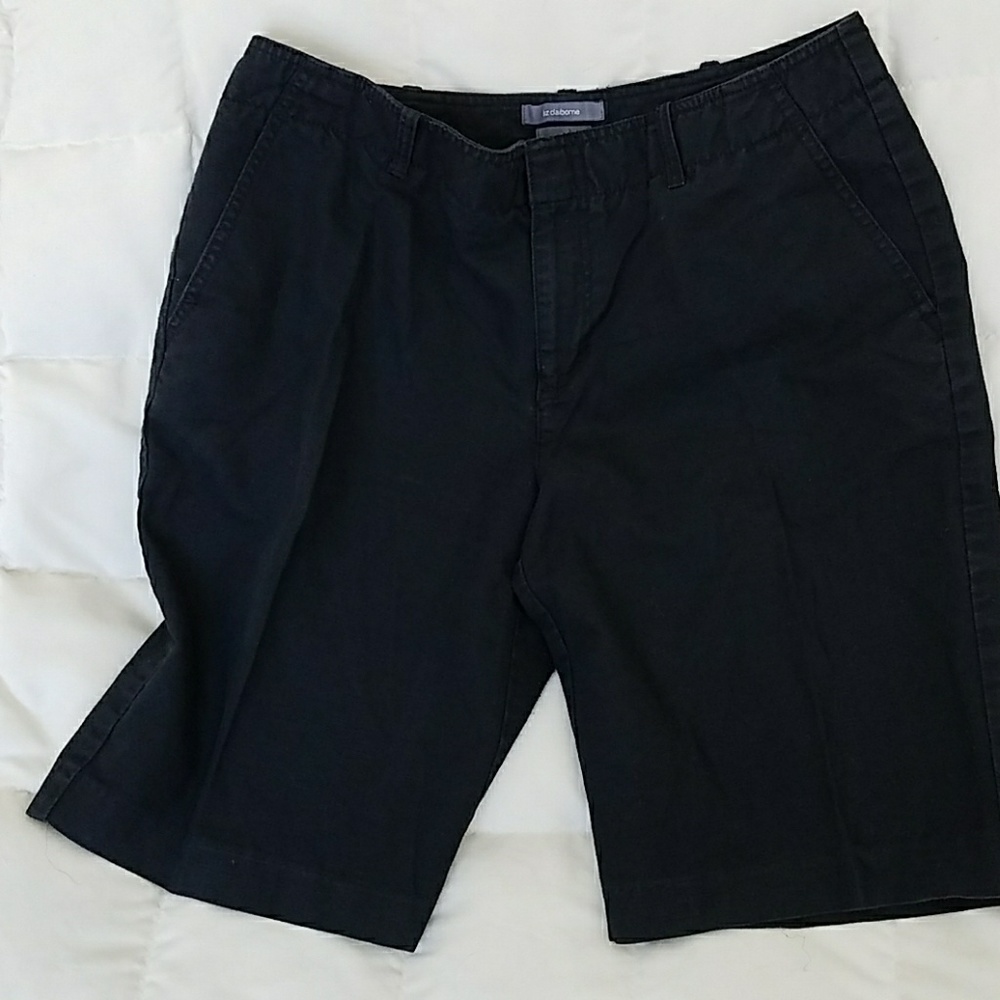 Liz Claiborne Linen and Cotton shorts  Sz 14